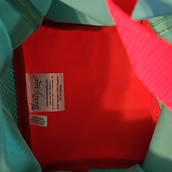 Choice of ThirtyOne small cube tote - Picture 5 of 9